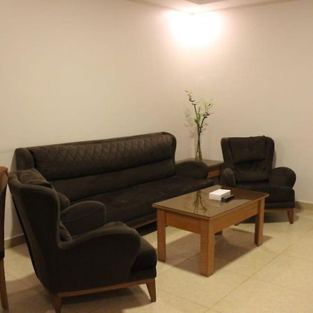 الفخامة الماسية للوحدات السكنية المفروشة Aparthotel Sidi Hamzah Exteriör bild