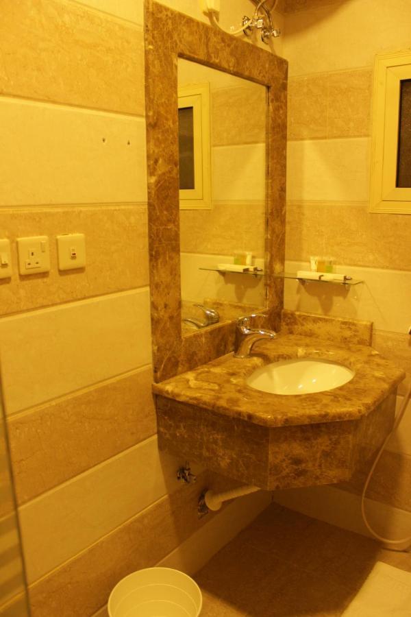 الفخامة الماسية للوحدات السكنية المفروشة Aparthotel Sidi Hamzah Exteriör bild