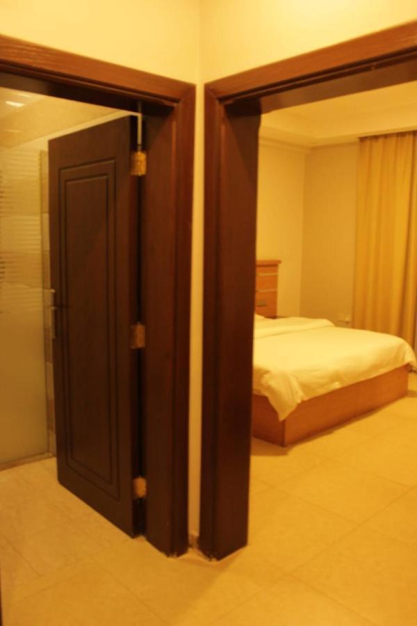 الفخامة الماسية للوحدات السكنية المفروشة Aparthotel Sidi Hamzah Exteriör bild