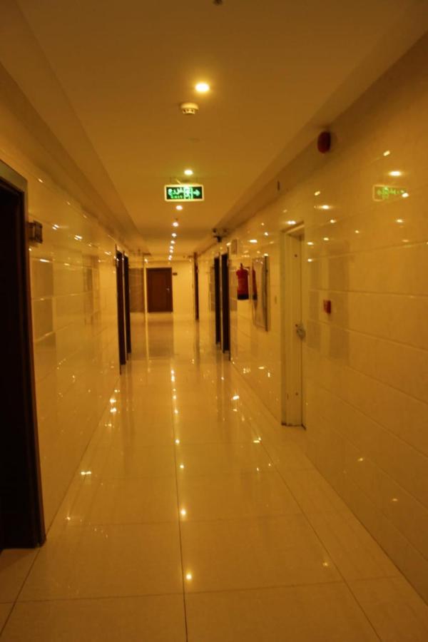 الفخامة الماسية للوحدات السكنية المفروشة Aparthotel Sidi Hamzah Exteriör bild