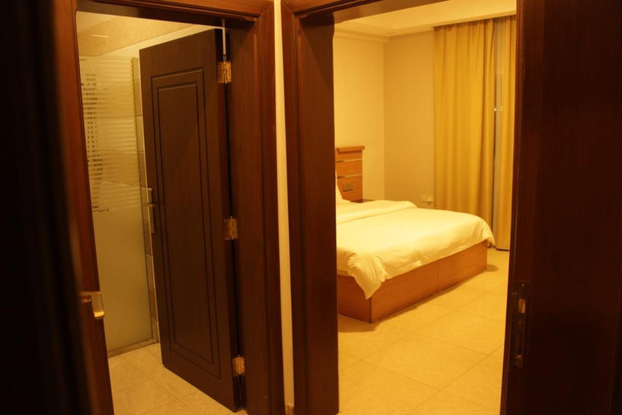 الفخامة الماسية للوحدات السكنية المفروشة Aparthotel Sidi Hamzah Exteriör bild